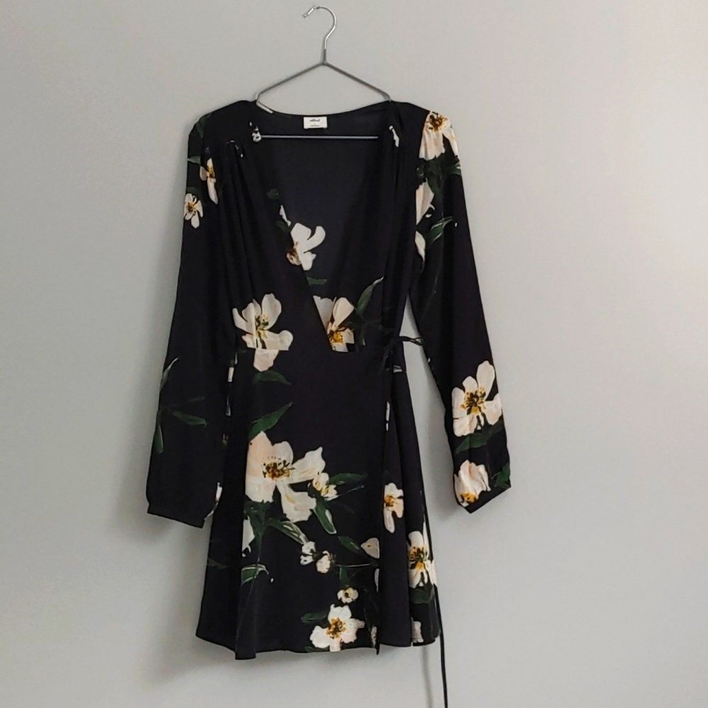 Aritzia Wilfred Silk wrap dress